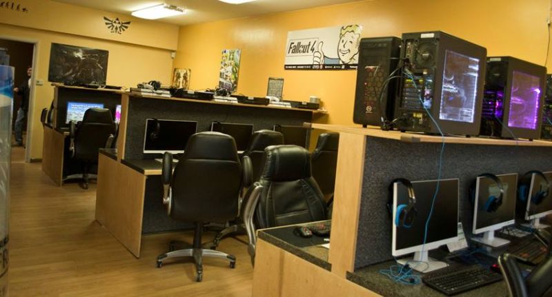 File:LAN Mob Gaming Center.jpg