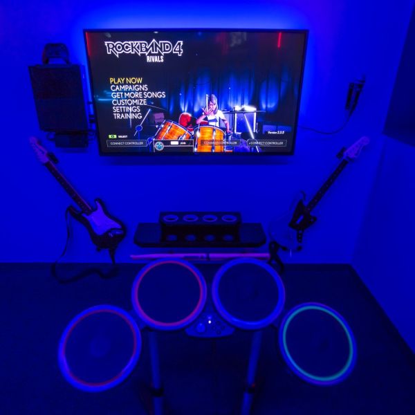 File:PORTAL Gaming World 4.jpg