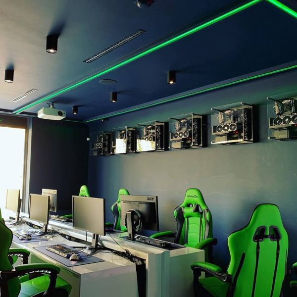 File:Glitch Esports Hub 2.jpg