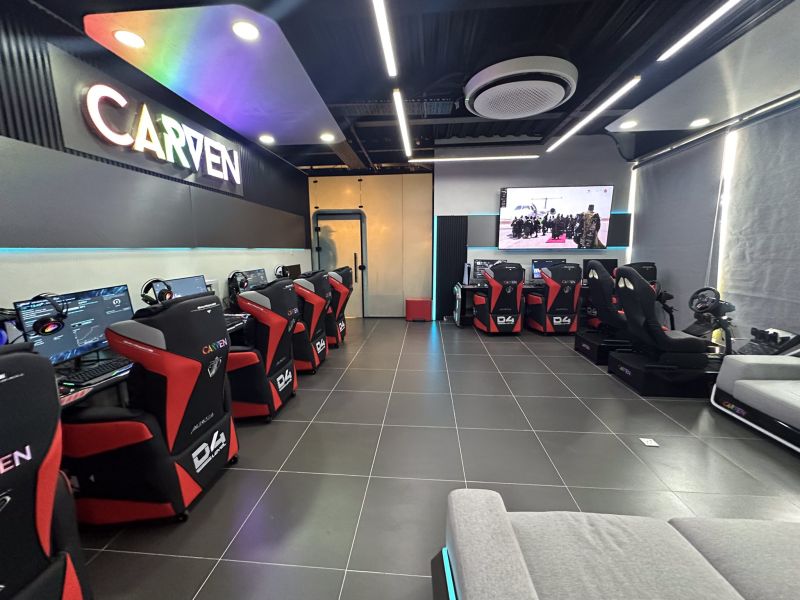 File:Carven Gaming Arena 1.jpg